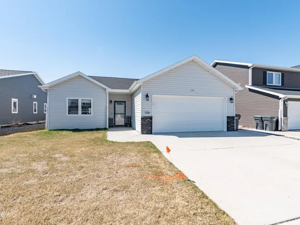 3520 Amity Cir SE, Mandan, ND 58554