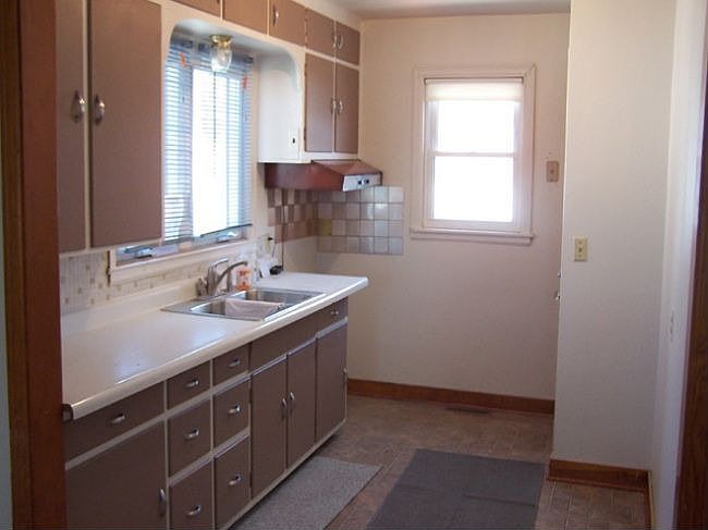 2nd image of 451 12th St S