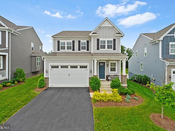 3rd image of 43441 Bettys Farm Dr