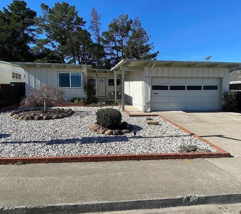 1st image of 2730 Crestmoor Dr
