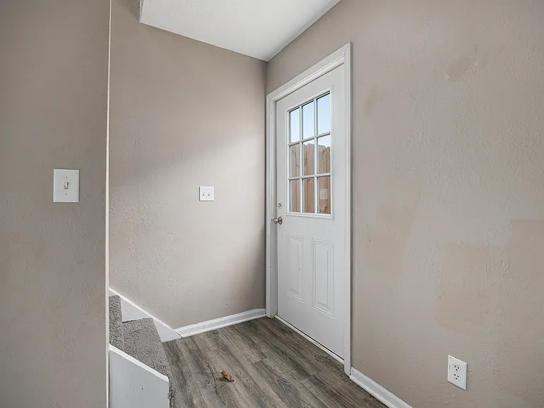 Sky Way Apartments — Photo 9
