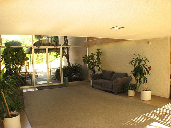 2nd image of 5411 Tyrone Ave APT 305