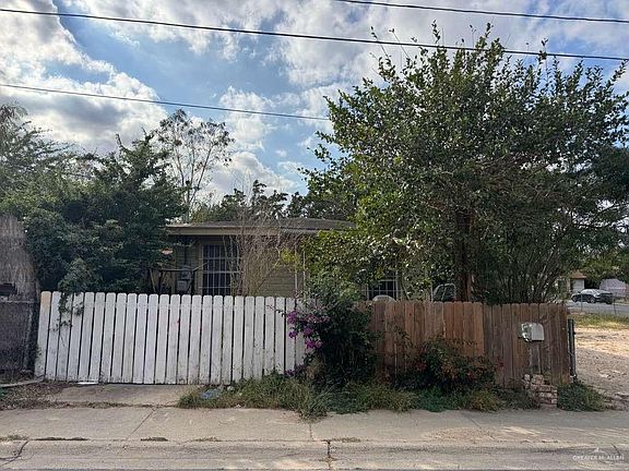 3rd image of 404 S 20th St