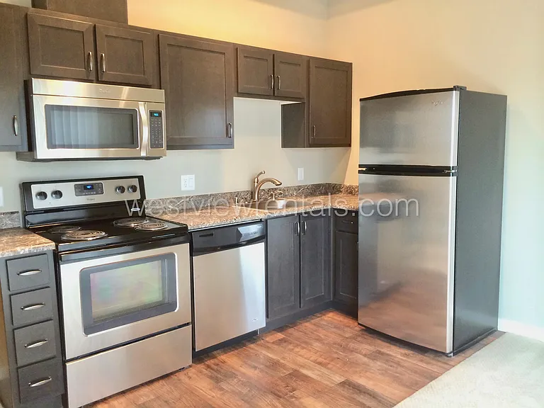 1010 Railroad Ave — Photo 301