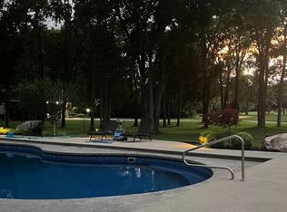 53683 Ridgeview Ln, Bristol, IN 46507