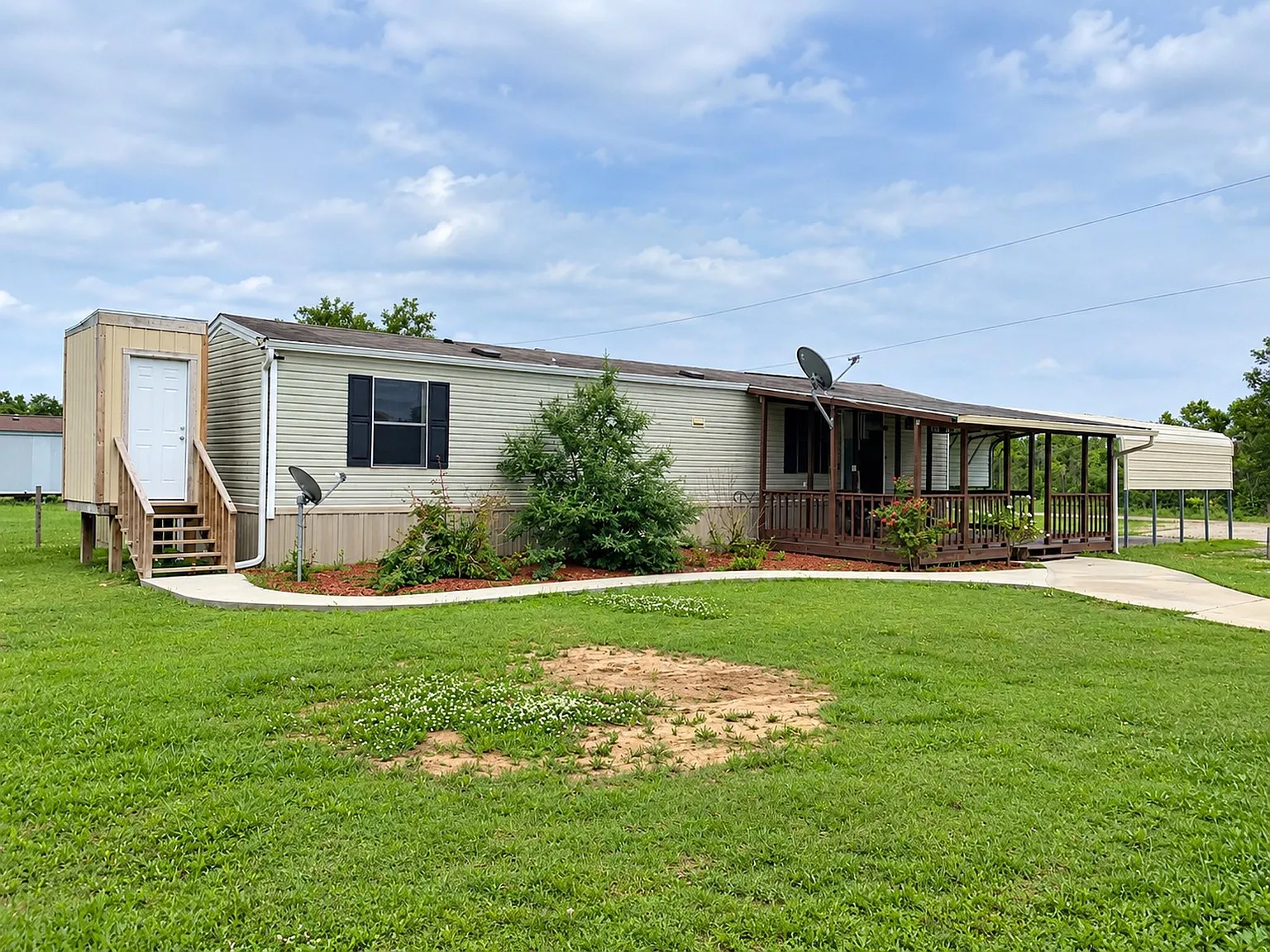 2 bed, 2.5 bath, 784 sqft, $1,800 — Photo 3