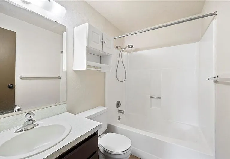 4601 Mallard Ct — Photo 5