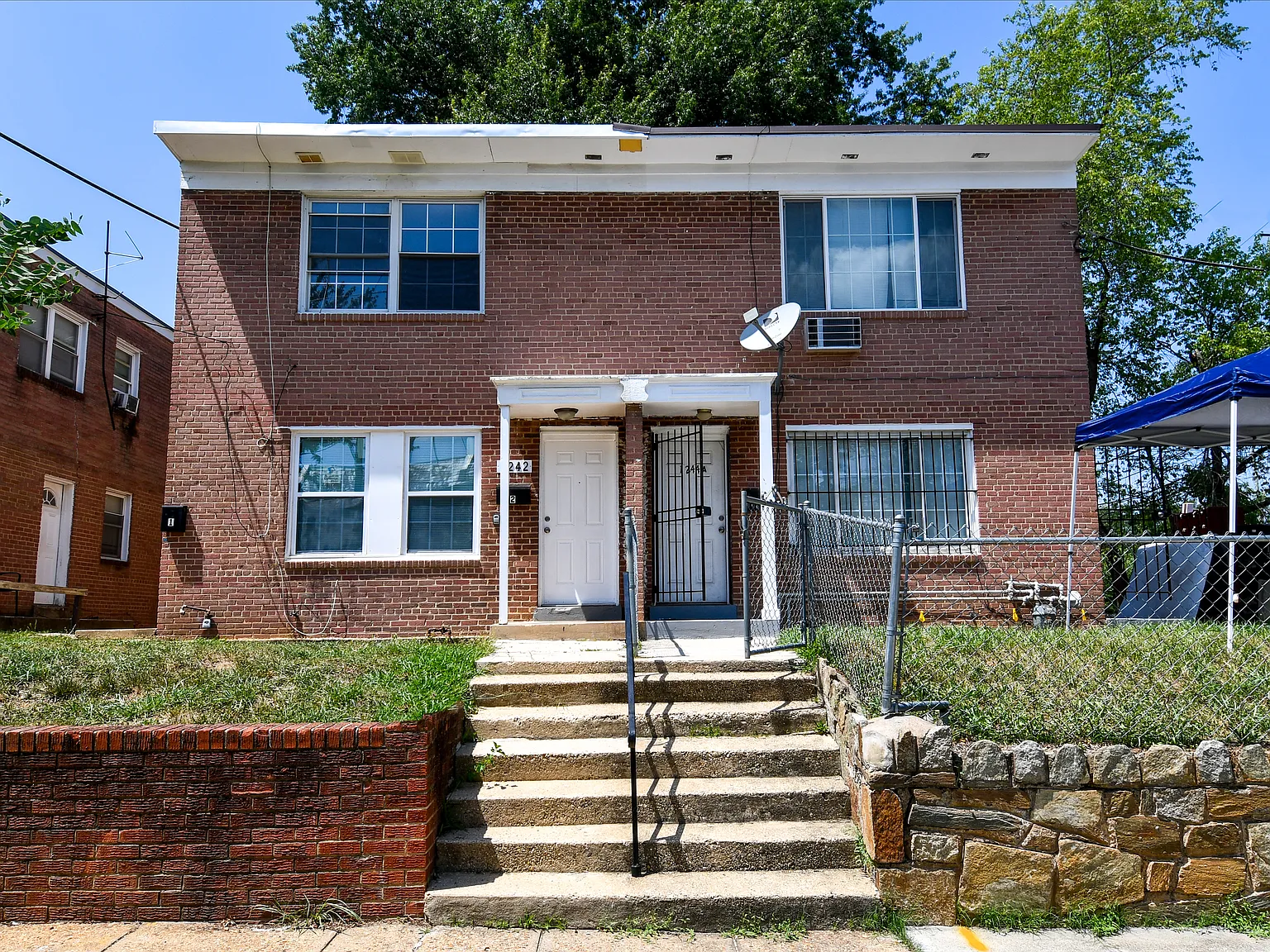 4 bed, 1350 sqft, $4,500 — Photo 2