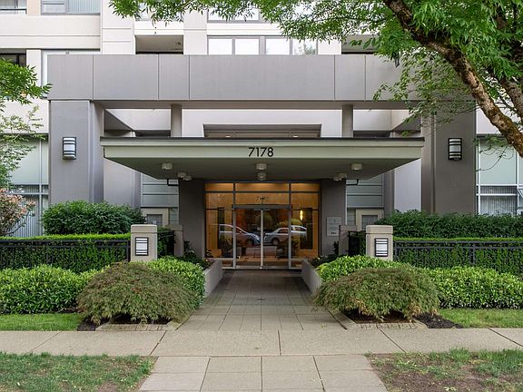 3rd image of 7178 Collier St #2505
