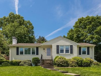 174 Ridgewood Dr, Norwood, MA, 02062