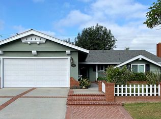 2865 El Rio Cir, Costa Mesa, CA 92626