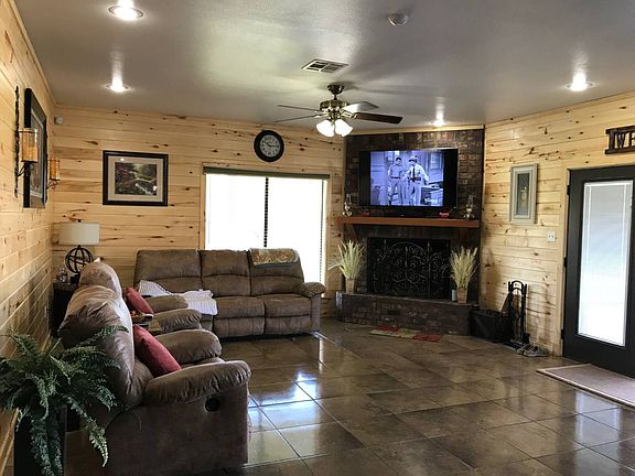 4th image of 2100 Ebarb St