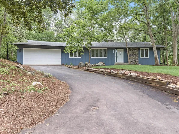 135 Sabra Ct, Apple Valley, MN 55124