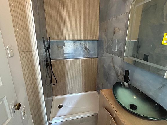 3rd image of 109 Boas St APT 2