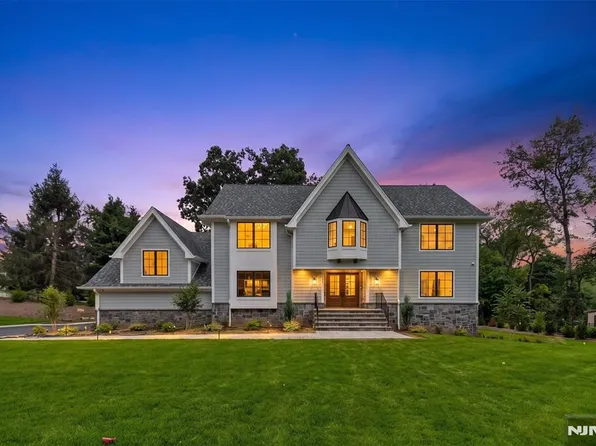 58 Greenwoods Road, Old Tappan, NJ 07675