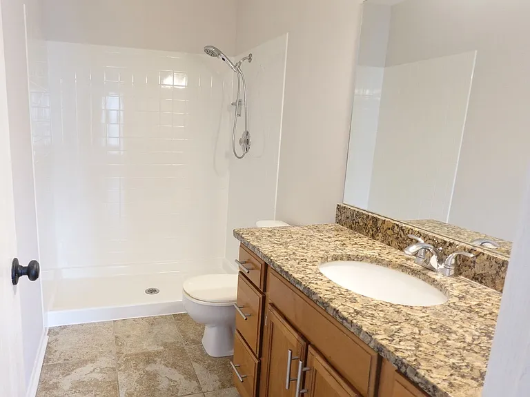 231 University Ln #D — Photo 23
