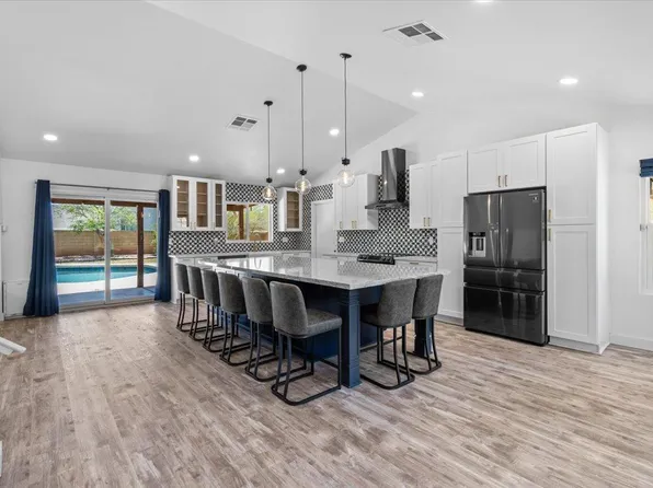 1041 E Kristal Way, Phoenix, AZ 85024