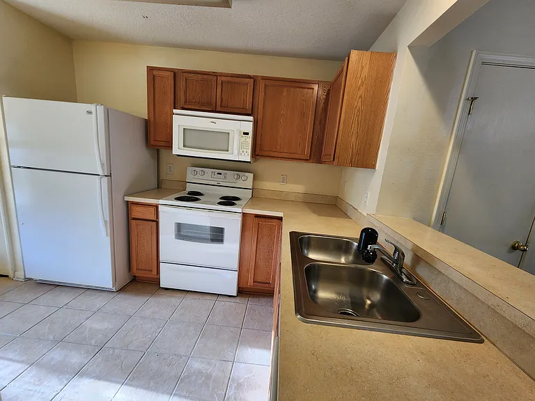 6842 Dartmouth Hill St — Photo 14