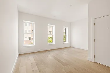 494 Seventh Street, #3