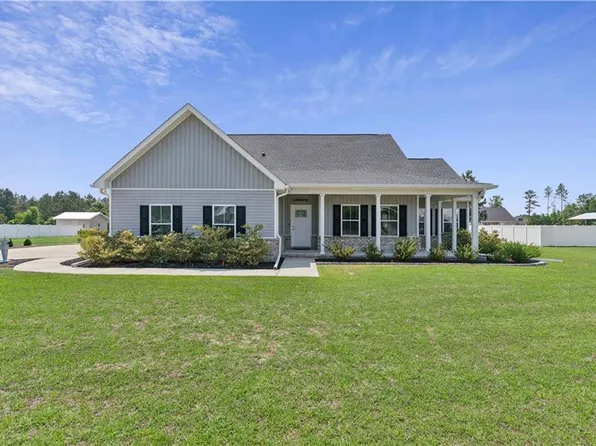 405 Caleb Cir, Jesup, GA 31545