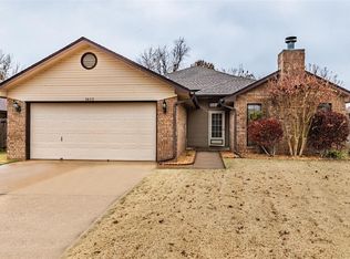 1613 Glacier Ln, Edmond, OK 73003