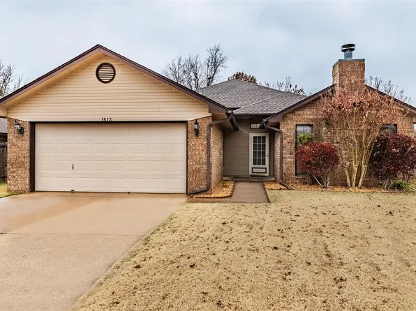 1613 Glacier Ln, Edmond, OK 73003