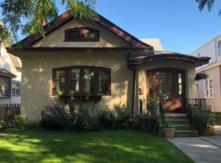 4052 N Farwell Ave, Shorewood, WI 53211