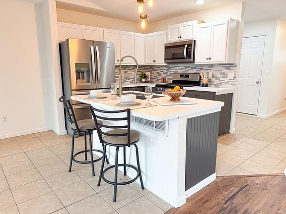 3rd image of 407 Champery Dr