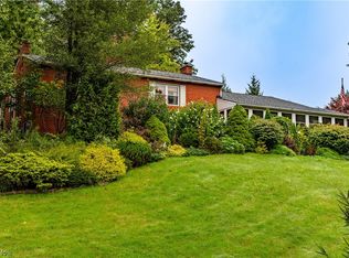 11940 Clarkwood Dr, Chardon, OH 44024