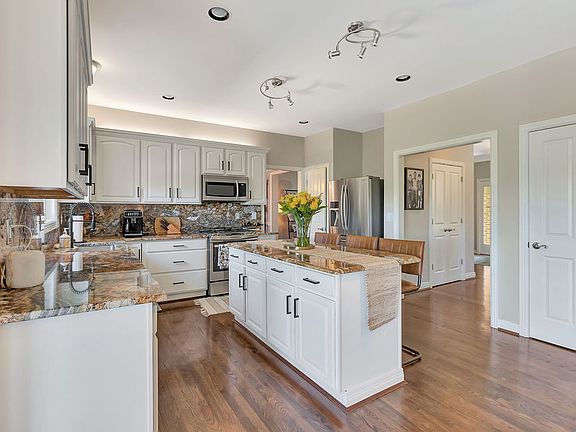 3rd image of 2913 Turpin Lake Pl