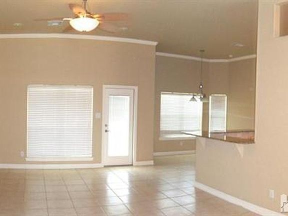 2nd image of 201 Weeping Willow Ct