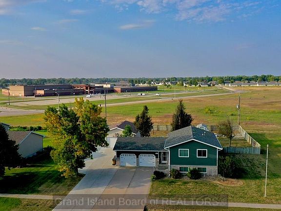 2nd image of 4134 Driftwood Dr