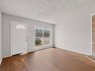 9467 Olde Towne Row, Dallas, TX 75227