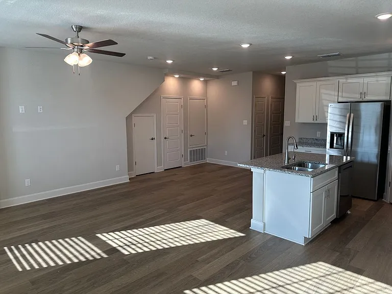 7166 Magnolia Vlg #78252-101 — Photo 5