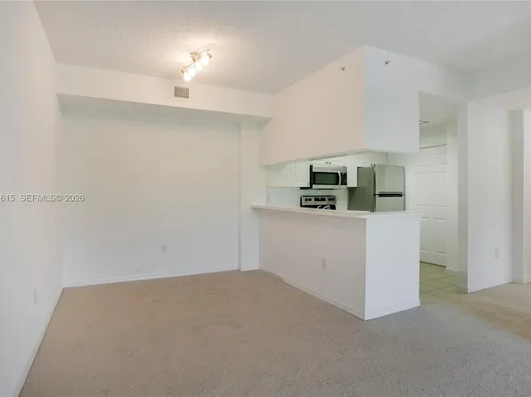 2813 Grande Pkwy APT 301, Palm Beach Gardens, FL 33410