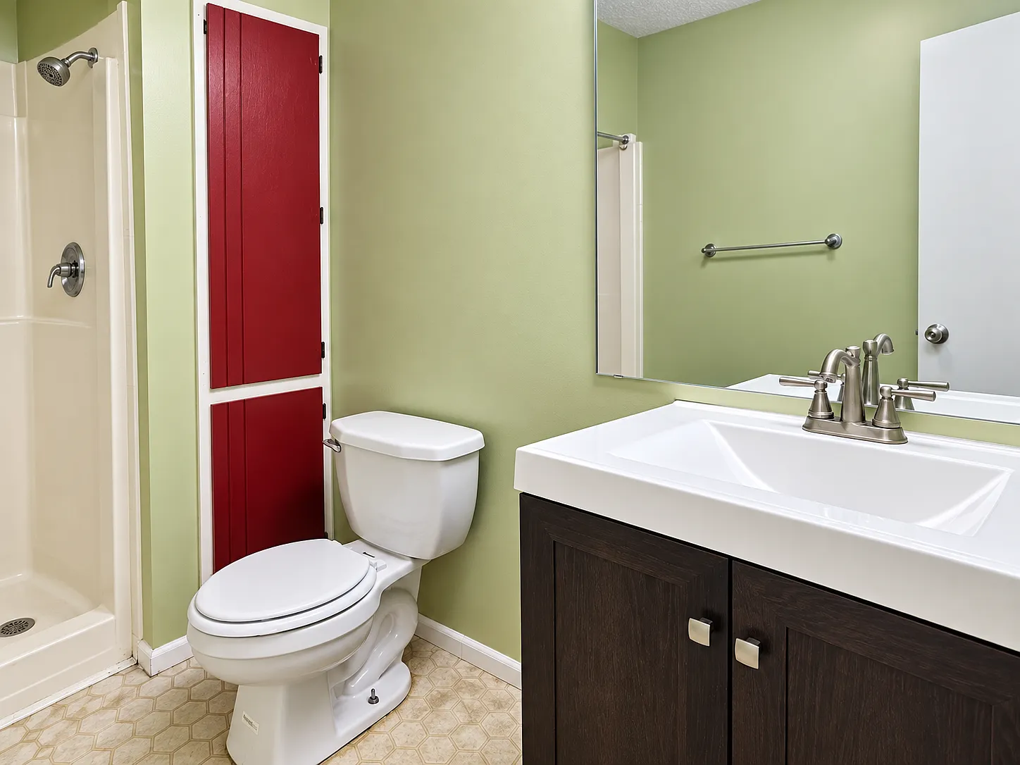 3 bed, 1050 sqft, $1,249 — Photo 4
