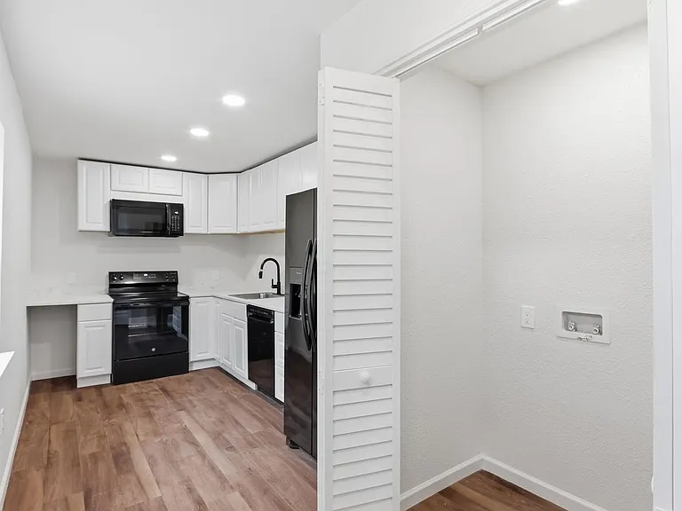 71 N Tucker St — Photo 7