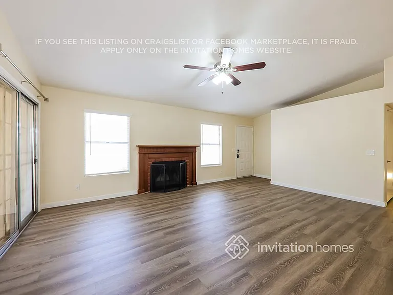 1516 E Kristal Way — Photo 6