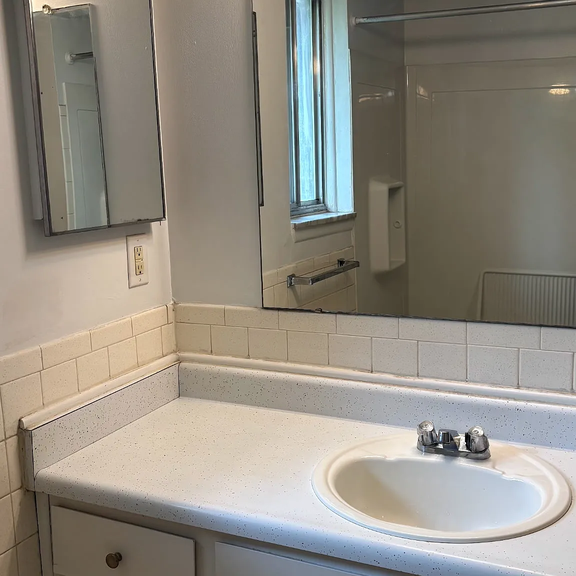 1 bed, 700 sqft, $1,050 — Photo 4