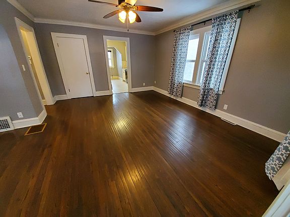 3rd image of 1641 Margaret St