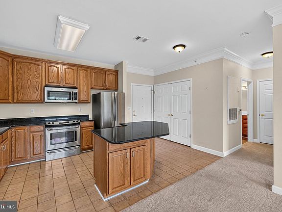 5th image of 120 Burgess Hill Way APT 308