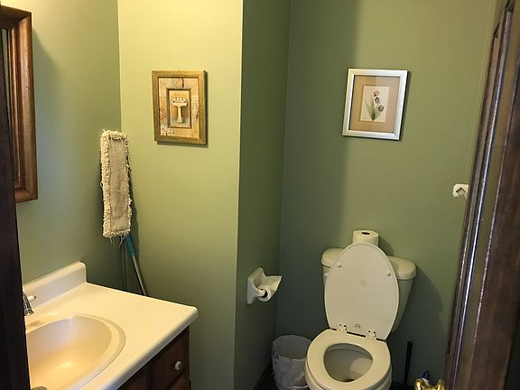 4th image of 219 Woodmont Dr