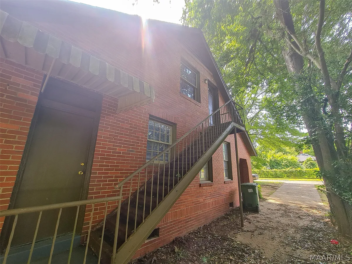 Building Photo - 2305 Yancey Ave #B
