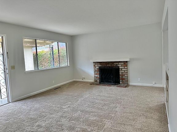 5th image of 2064 Foxworthy Ave