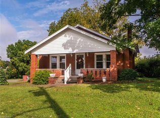 1335 S Main St, Burlington, NC 27215