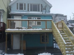 4 Essex Pl, Lynn, MA 01902