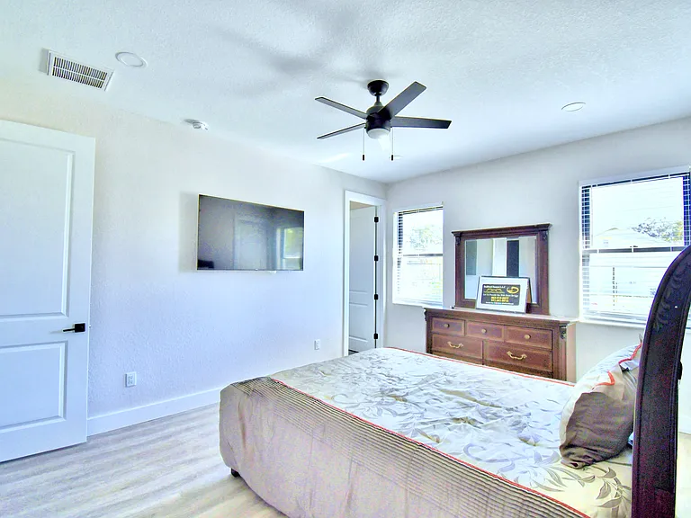 550 Battle Ave #550 — Photo 7