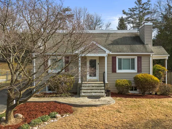 4015 Hirst Dr, Annandale, VA 22003