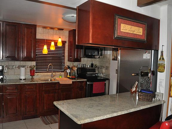 3rd image of 418 Janell Dr