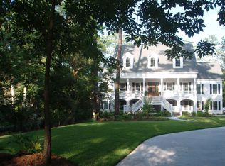 7 Commodore Ct, Savannah, GA 31410